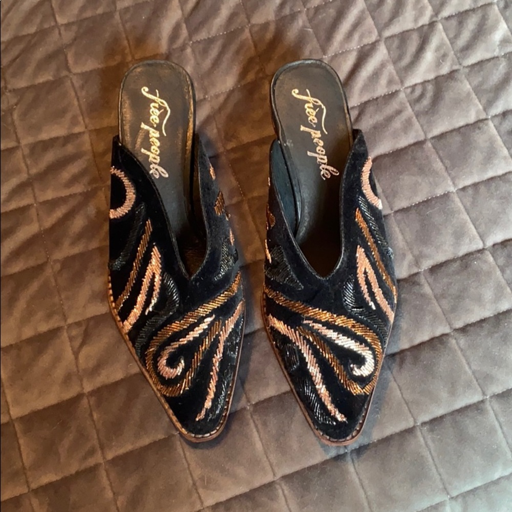 Free people mule, NWOT Size 38